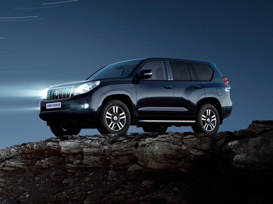  Toyota Land Cruiser Prado 150 60th Anniversary 2011 года  (фото 5 из 15)